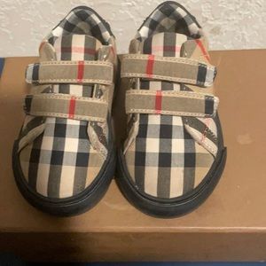 Burberry baby shoes size 17